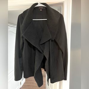 Dana Buchanan black flowy open front sweater size large black EUC